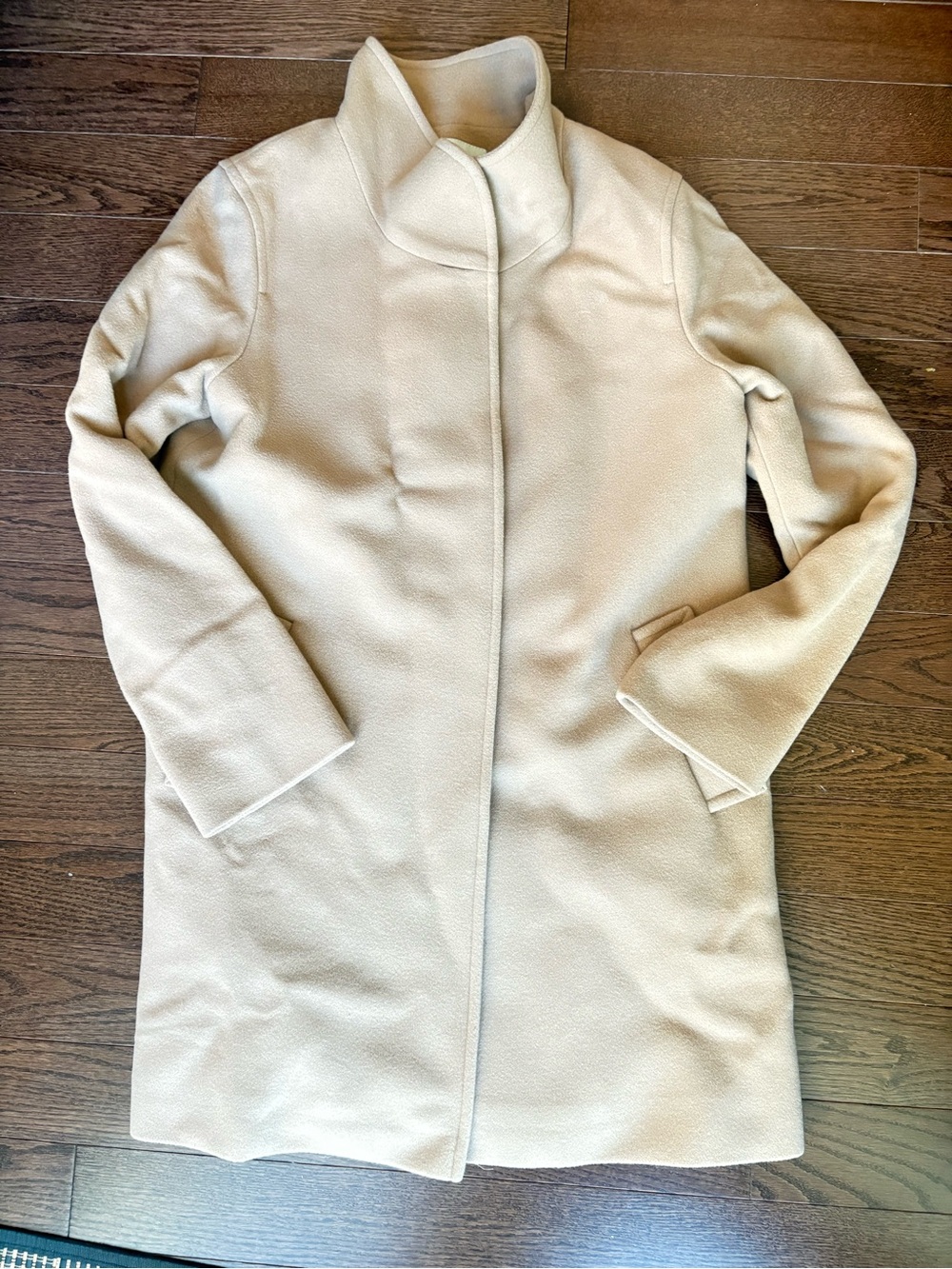 Women’s Cream Minimalist Wool-Blend Coat size M cashmere wool made in Canada